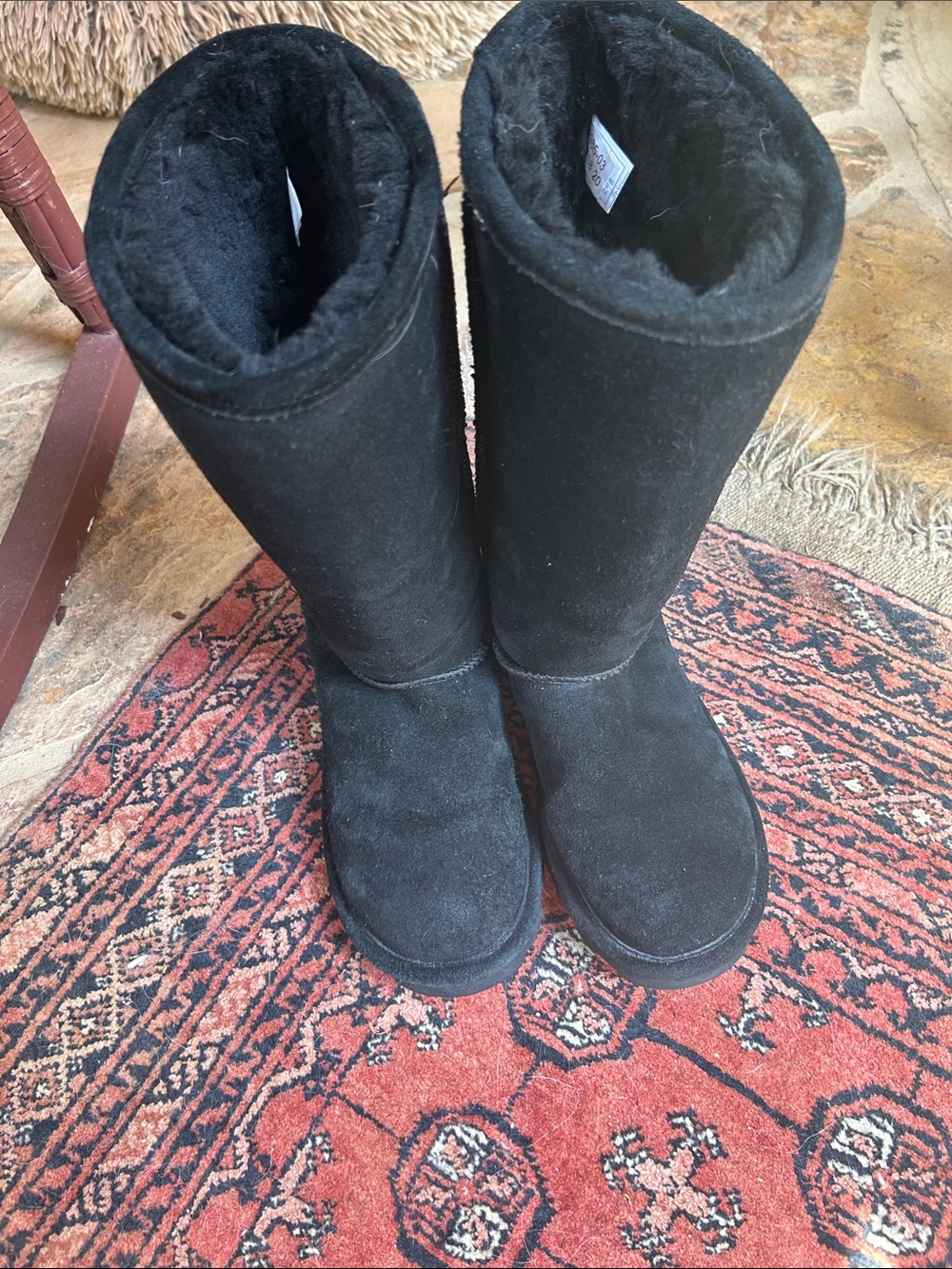 Bear Paw Black Women’s Cow Suede Boots;Elle Tall Size 8;Sheepskin Lining;LikeNew